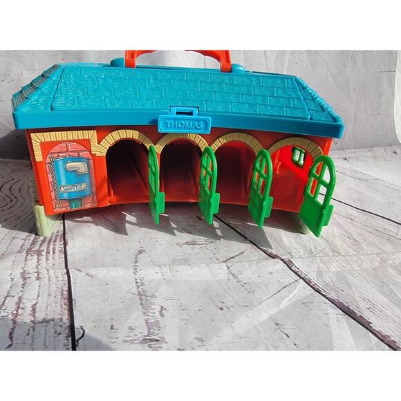 Thomas and friends Train Depot With 3 Blue Track Pieces - Picture 6 of 9